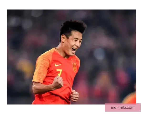 塞尔吉奥戈麦斯九百万欧转会皇家社会开启生涯新篇章引发球迷热议