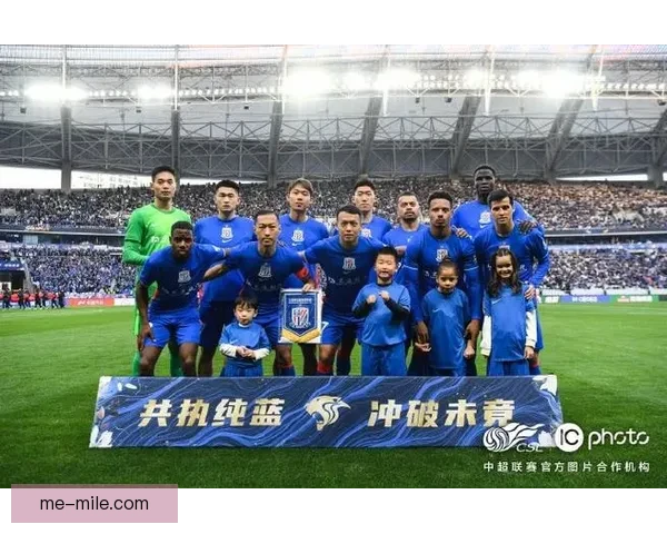 马莱莱在申花屡失良机却仍以爆裂冲击撕开防线成为最矛盾前锋之一